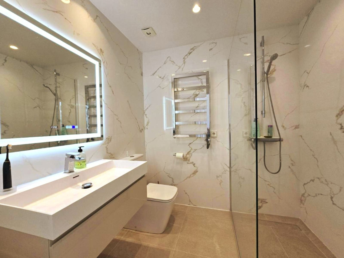 3 Bed Apartment for sale in Calahonda Costa Del Sol, Málaga, Spain