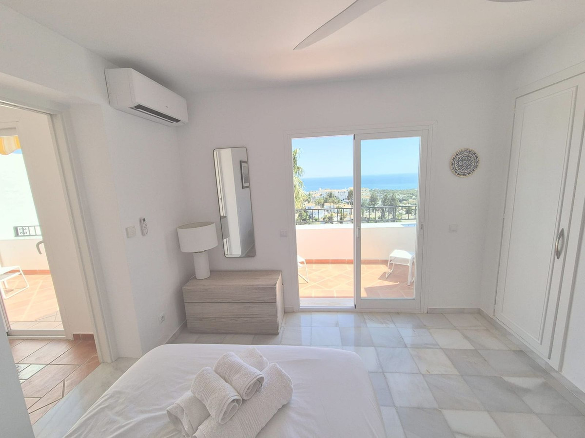 3 Bed Apartment for sale in Calahonda Costa Del Sol, Málaga, Spain