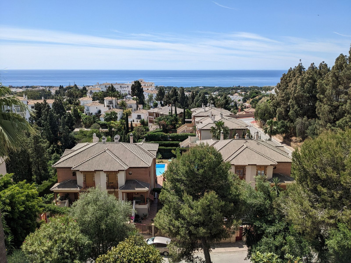 3 Bed Apartment for sale in Calahonda Costa Del Sol, Málaga, Spain