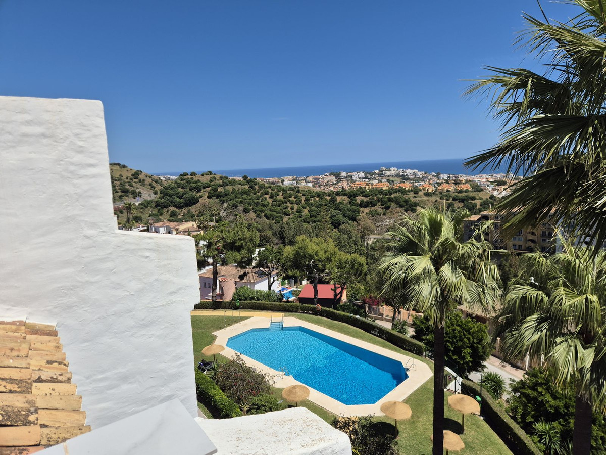 3 Bed Apartment for sale in Calahonda Costa Del Sol, Málaga, Spain