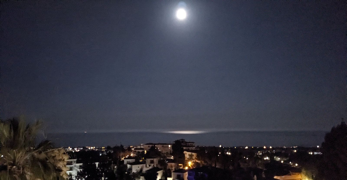 3 Bed Apartment for sale in Calahonda Costa Del Sol, Málaga, Spain