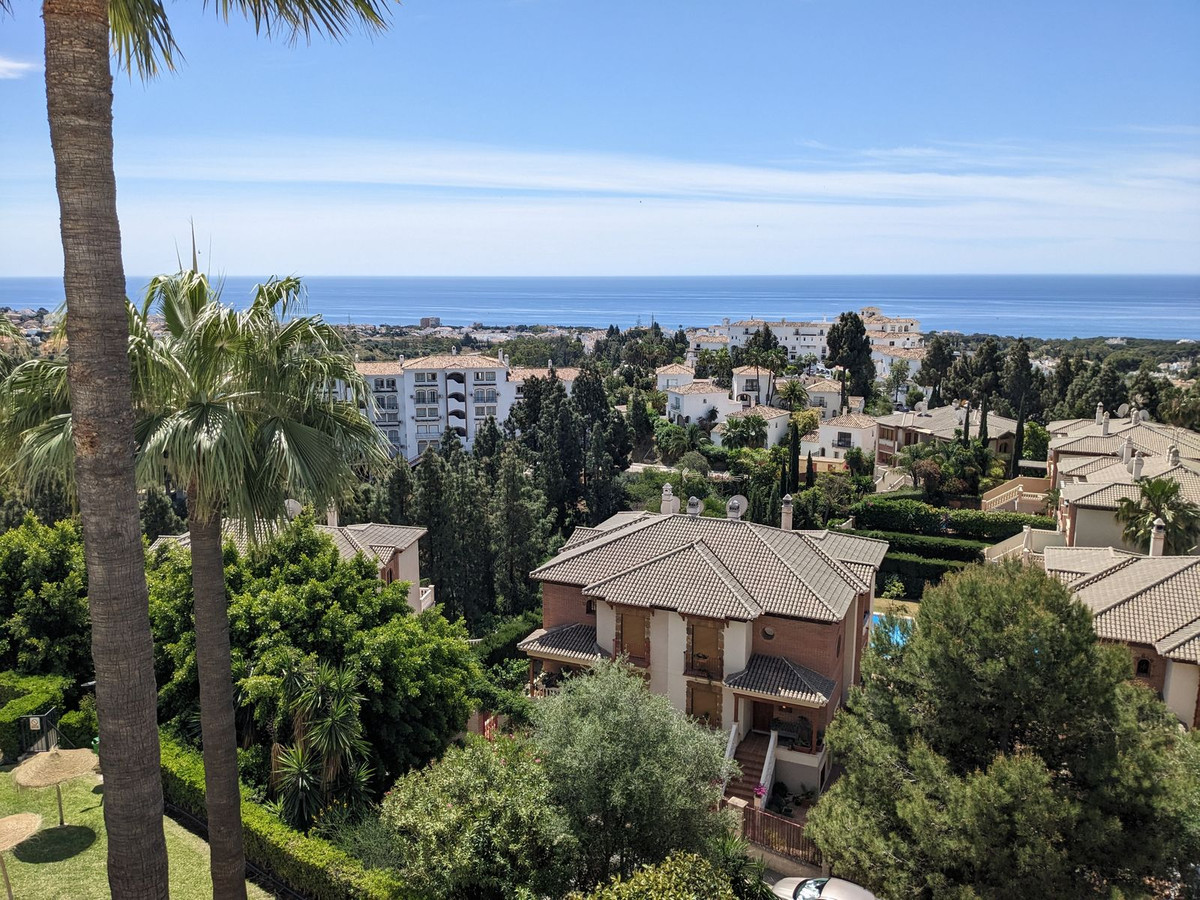 3 Bed Apartment for sale in Calahonda Costa Del Sol, Málaga, Spain