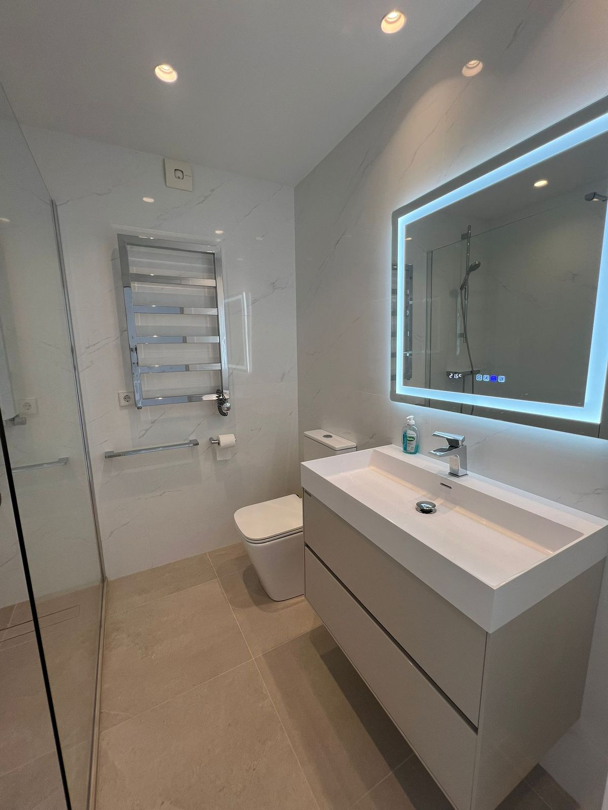 3 Bed Apartment for sale in Calahonda Costa Del Sol, Málaga, Spain