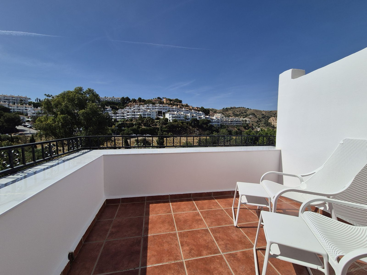 3 Bed Apartment for sale in Calahonda Costa Del Sol, Málaga, Spain