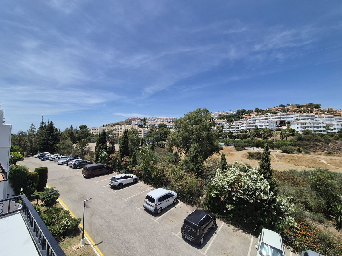 3 Bed Apartment for sale in Calahonda Costa Del Sol, Málaga, Spain