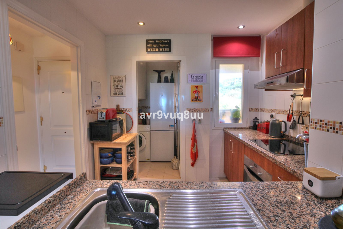 Se vende Apartamento Planta Media de 2 dormitorios en Costa Del Sol, Málaga, España
