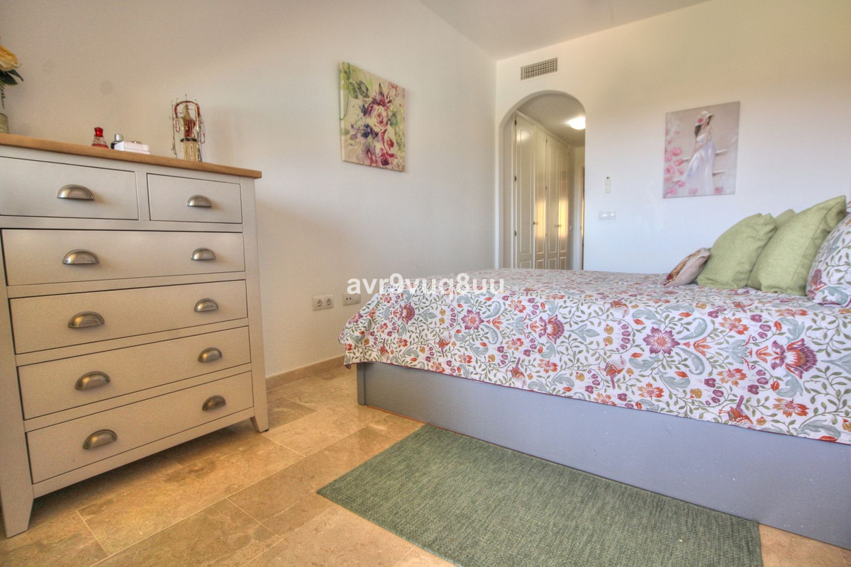 Se vende Apartamento Planta Media de 2 dormitorios en Costa Del Sol, Málaga, España