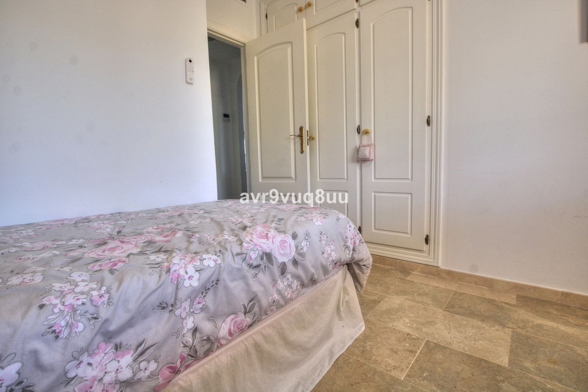 Se vende Apartamento Planta Media de 2 dormitorios en Costa Del Sol, Málaga, España