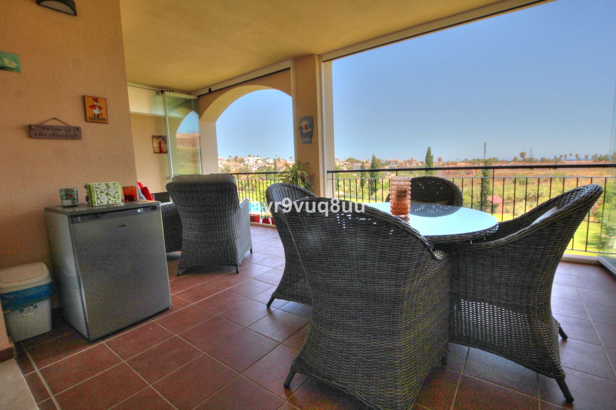 Se vende Apartamento Planta Media de 2 dormitorios en Costa Del Sol, Málaga, España