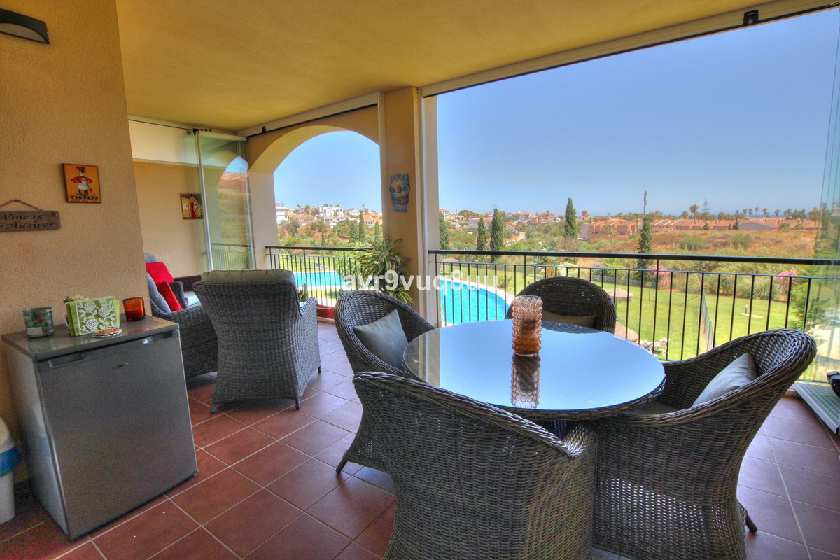 Se vende Apartamento Planta Media de 2 dormitorios en Costa Del Sol, Málaga, España