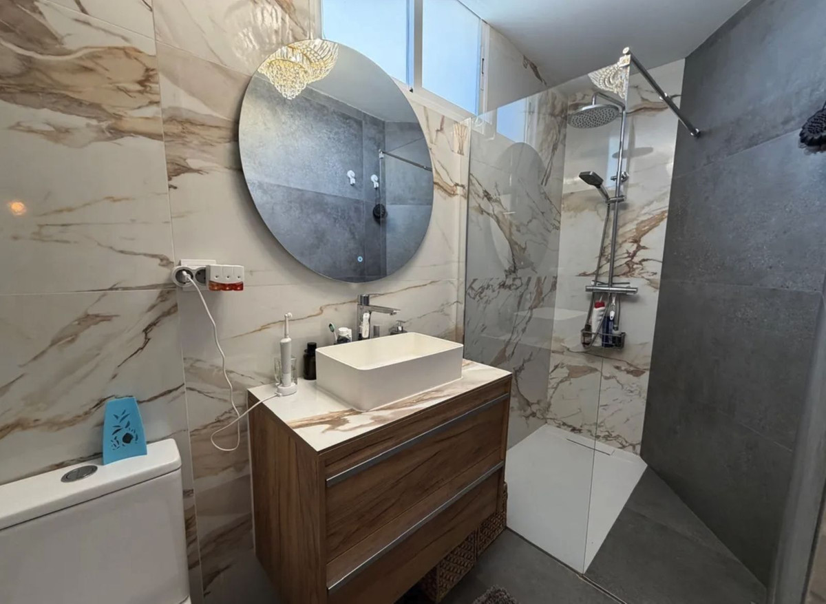 Se vende Apartamento Planta Media de 1 dormitorios en Costa Del Sol, Málaga, España
