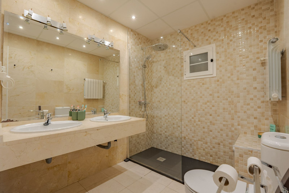 6 Bed Townhouse for sale in Málaga Centro Costa Del Sol, Málaga, Spain
