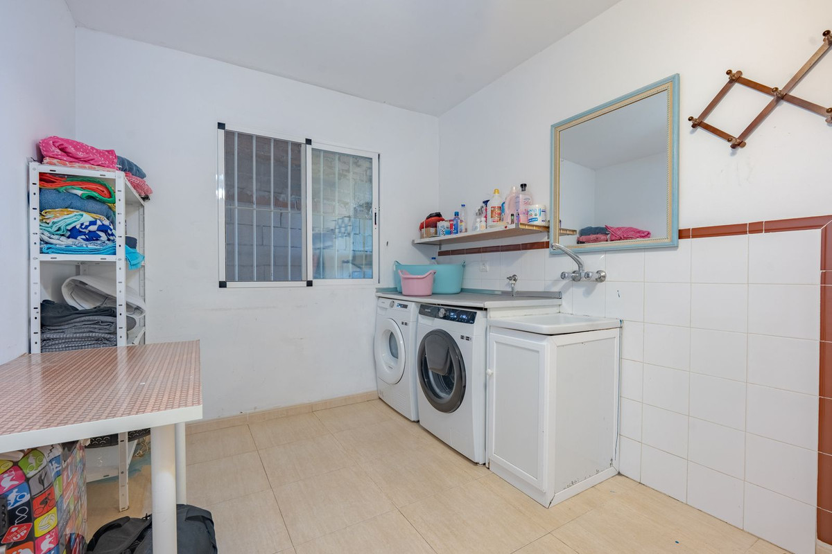 6 Bed Townhouse for sale in Málaga Centro Costa Del Sol, Málaga, Spain