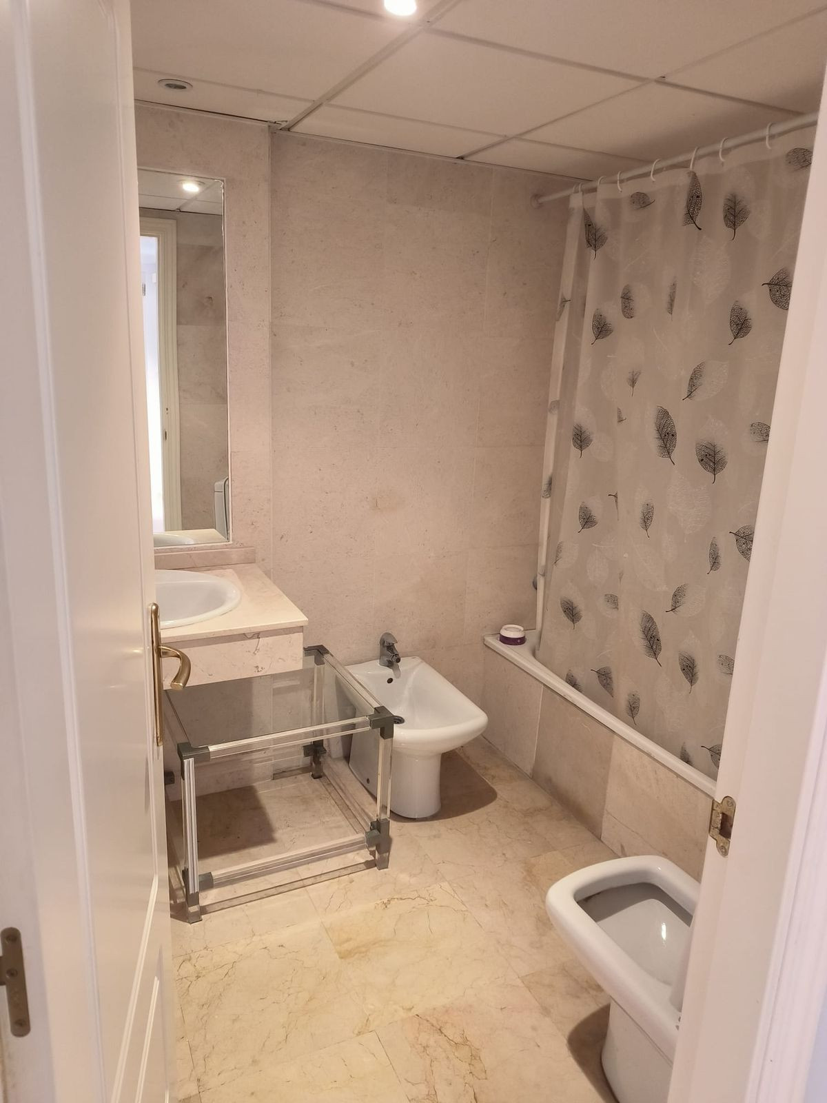 Se vende Apartamento Planta Media de 2 dormitorios en Costa Del Sol, Málaga, España