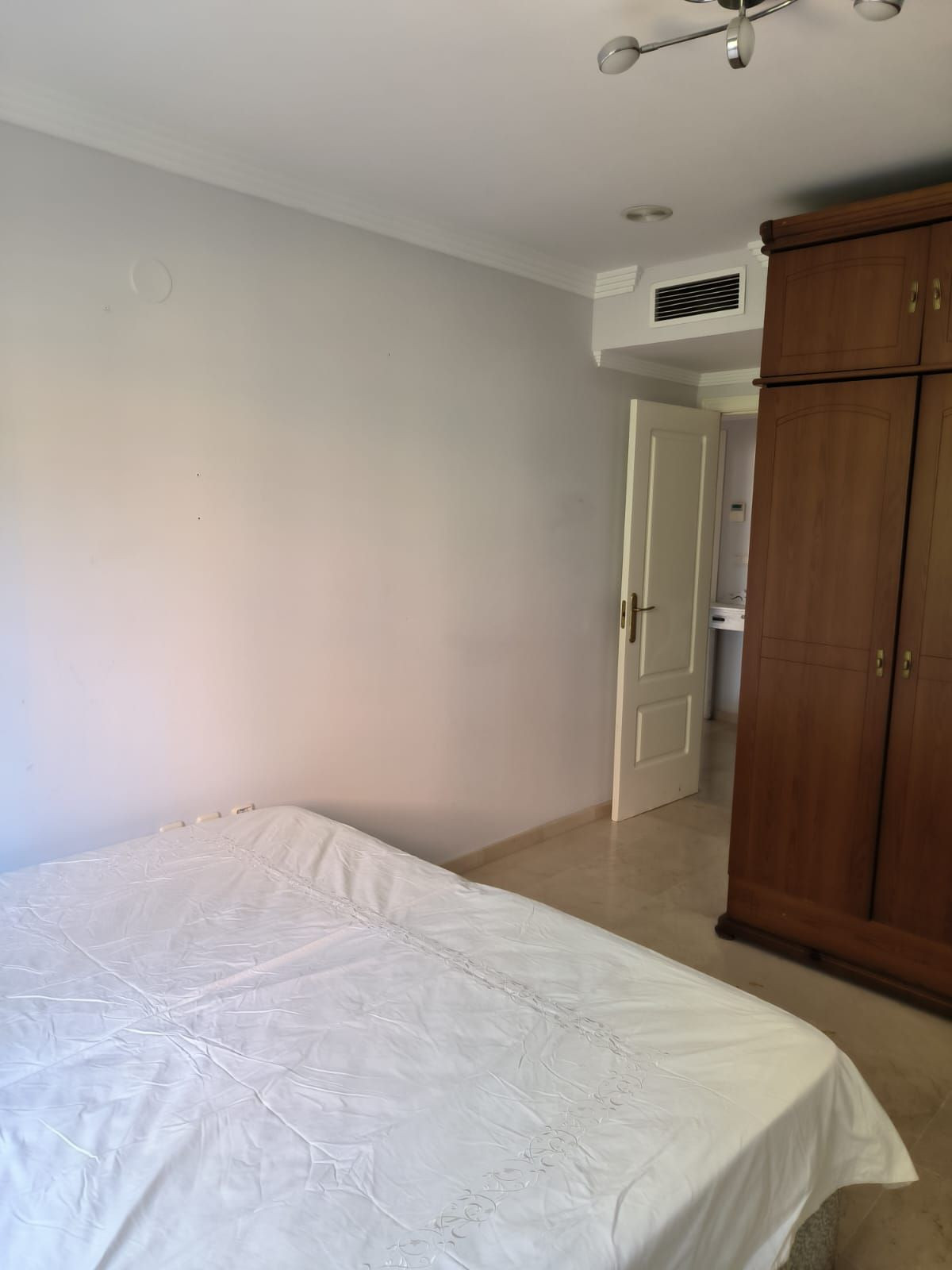Se vende Apartamento Planta Media de 2 dormitorios en Costa Del Sol, Málaga, España