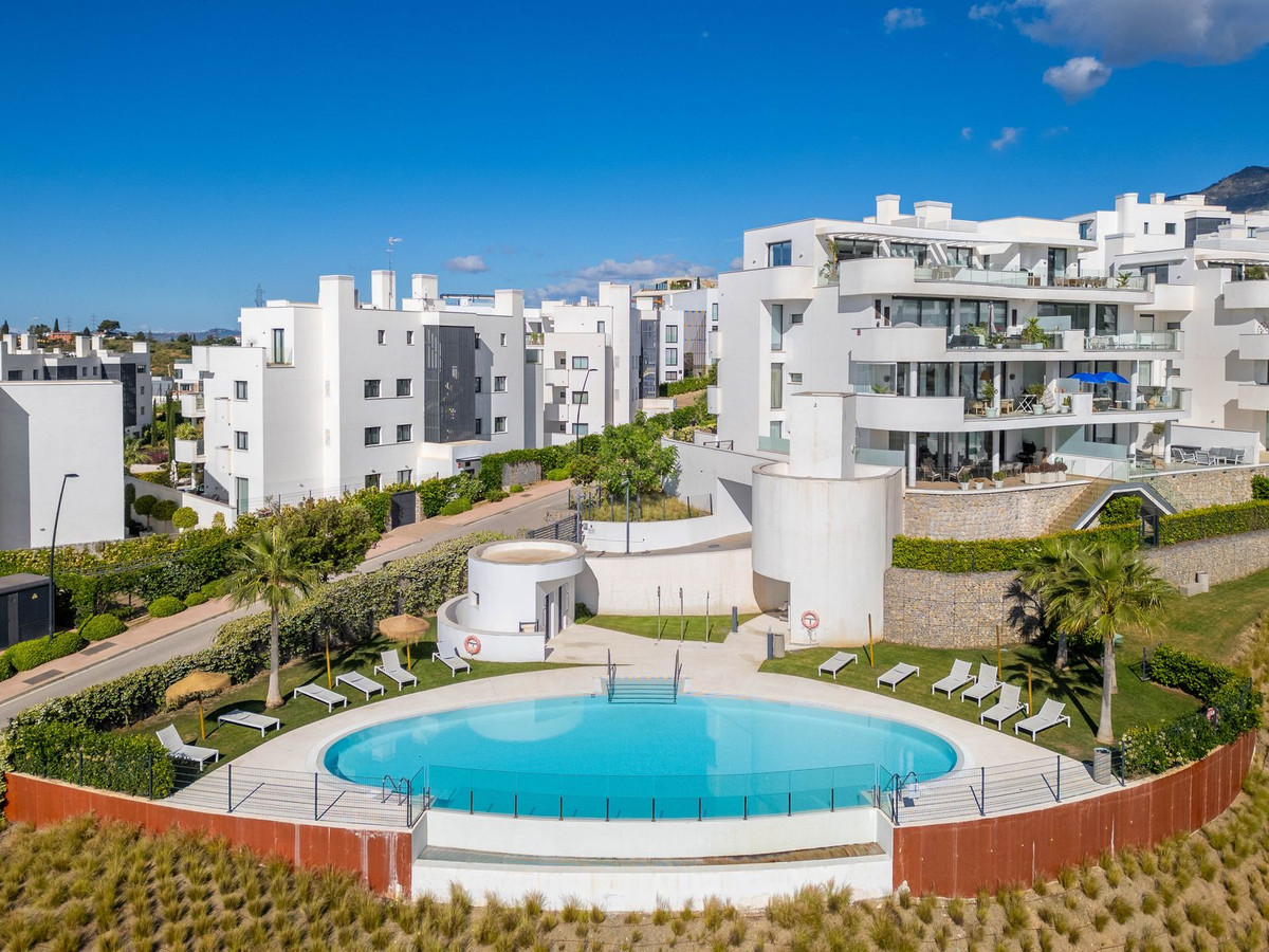 2 Bed Apartment for sale in Fuengirola Costa Del Sol, Málaga, Spain