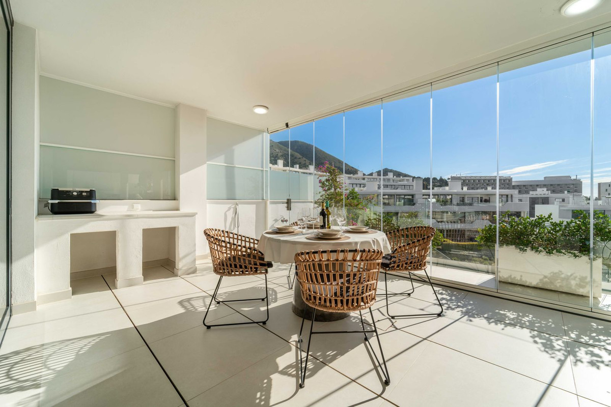 2 Bed Apartment for sale in Fuengirola Costa Del Sol, Málaga, Spain