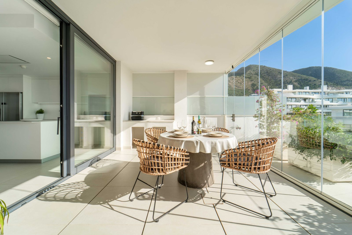 2 Bed Apartment for sale in Fuengirola Costa Del Sol, Málaga, Spain
