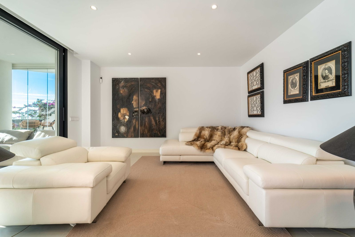 2 Bed Apartment for sale in Fuengirola Costa Del Sol, Málaga, Spain
