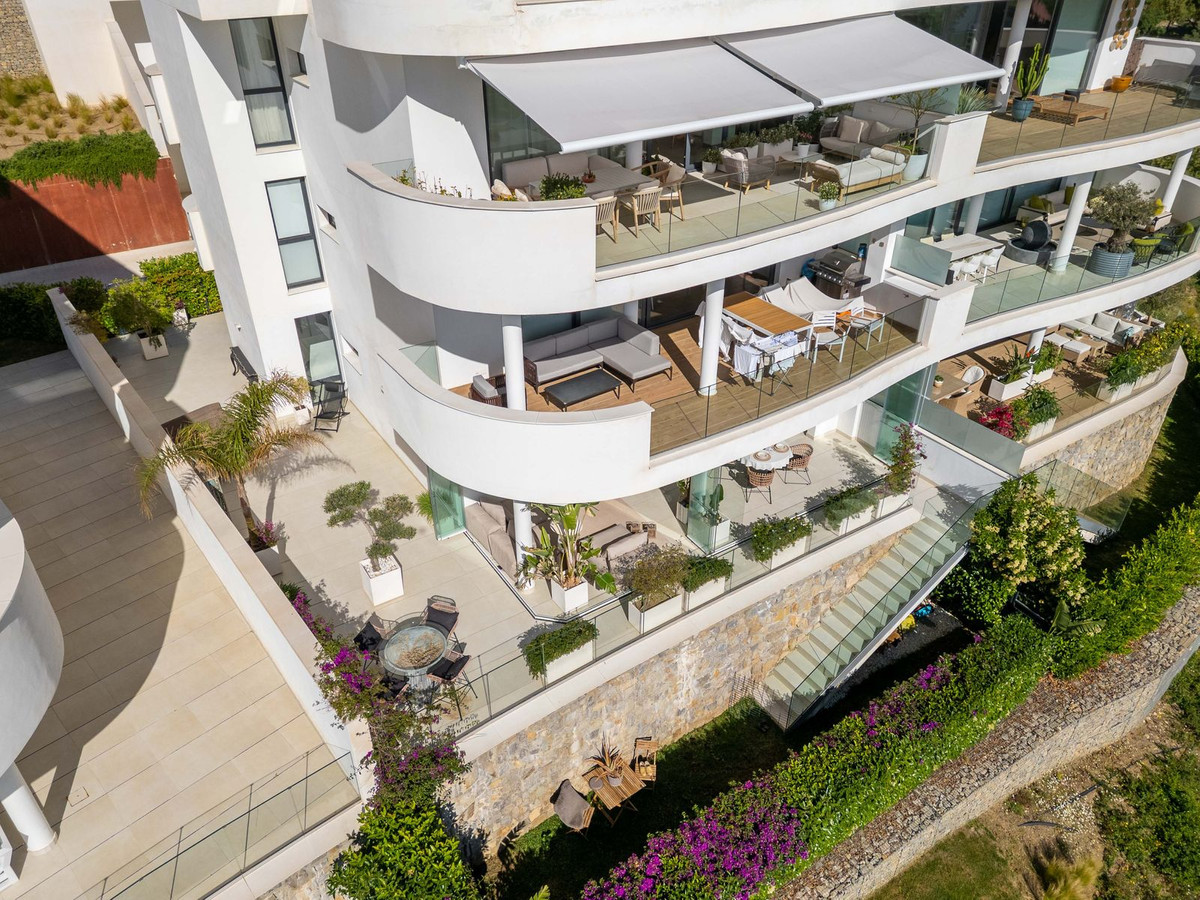 2 Bed Apartment for sale in Fuengirola Costa Del Sol, Málaga, Spain
