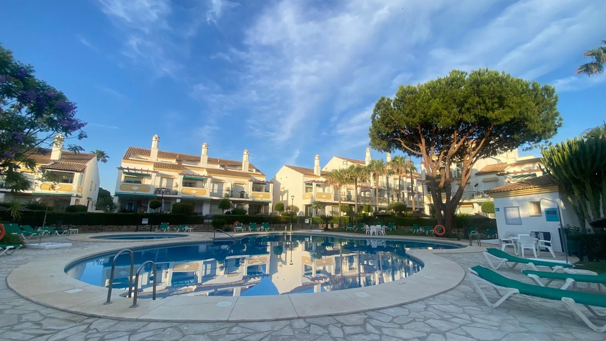 3 Bed Apartment for sale in Carib Playa Costa Del Sol, Málaga, Spain