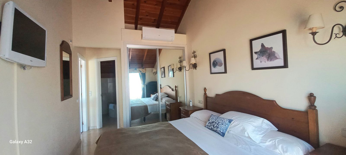 3 Bed Apartment for sale in Carib Playa Costa Del Sol, Málaga, Spain