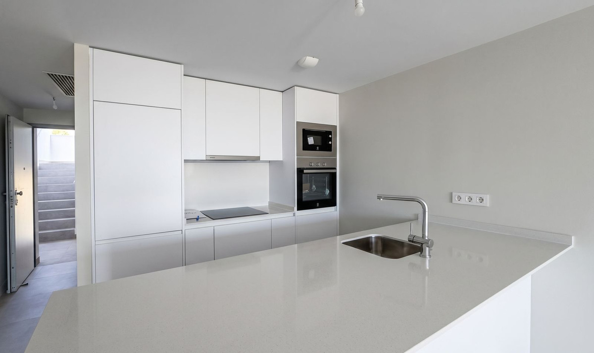 Se vende Apartamento Planta Media de 2 dormitorios en Costa Del Sol, Málaga, España