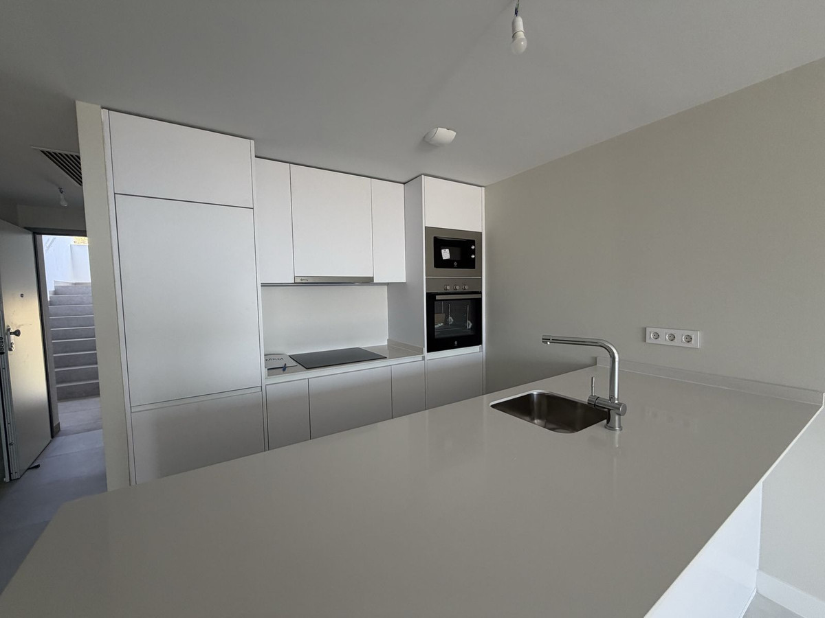 Se vende Apartamento Planta Media de 2 dormitorios en Costa Del Sol, Málaga, España