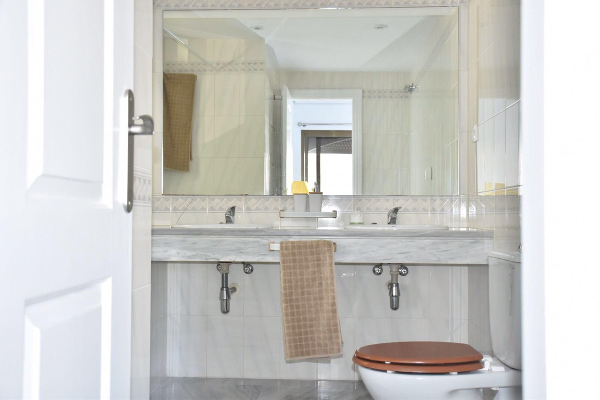 3 Bed Apartment for sale in Elviria Costa Del Sol, Málaga, Spain