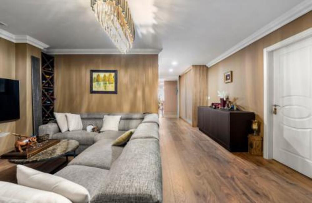 5 Bed Apartment for sale in Benahavís Costa Del Sol, Málaga, Spain