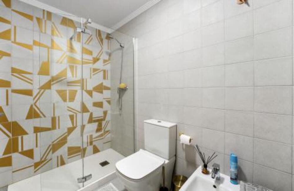 5 Bed Apartment for sale in Benahavís Costa Del Sol, Málaga, Spain