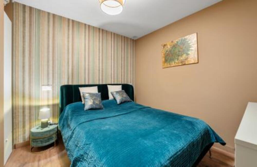 5 Bed Apartment for sale in Benahavís Costa Del Sol, Málaga, Spain