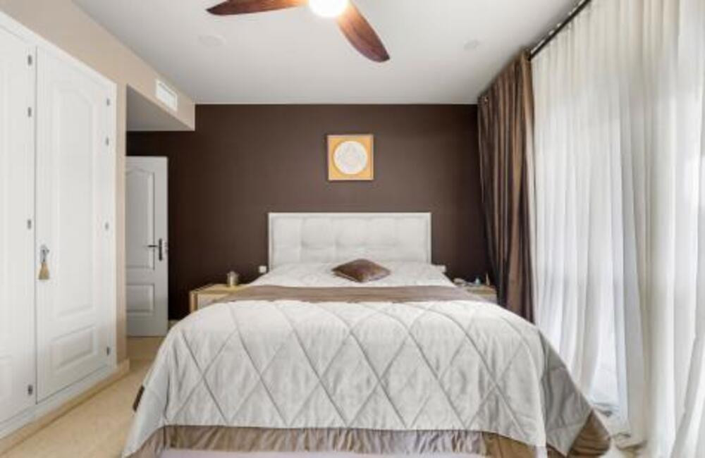 5 Bed Apartment for sale in Benahavís Costa Del Sol, Málaga, Spain