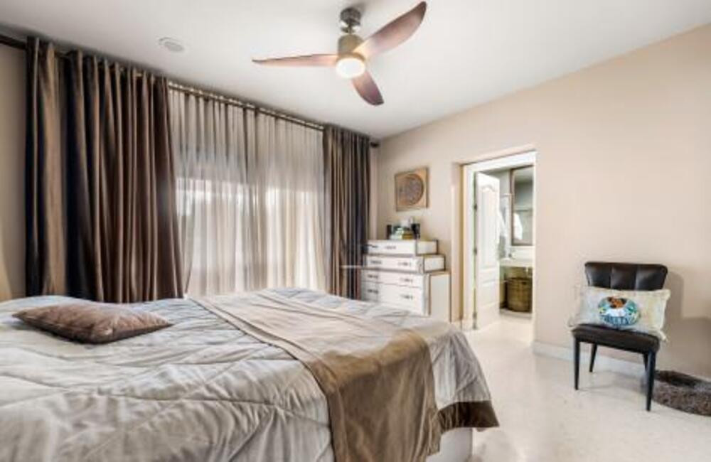 5 Bed Apartment for sale in Benahavís Costa Del Sol, Málaga, Spain