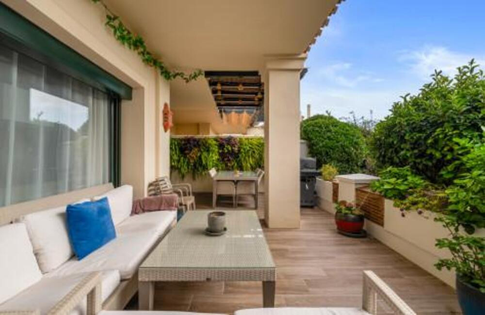 5 Bed Apartment for sale in Benahavís Costa Del Sol, Málaga, Spain
