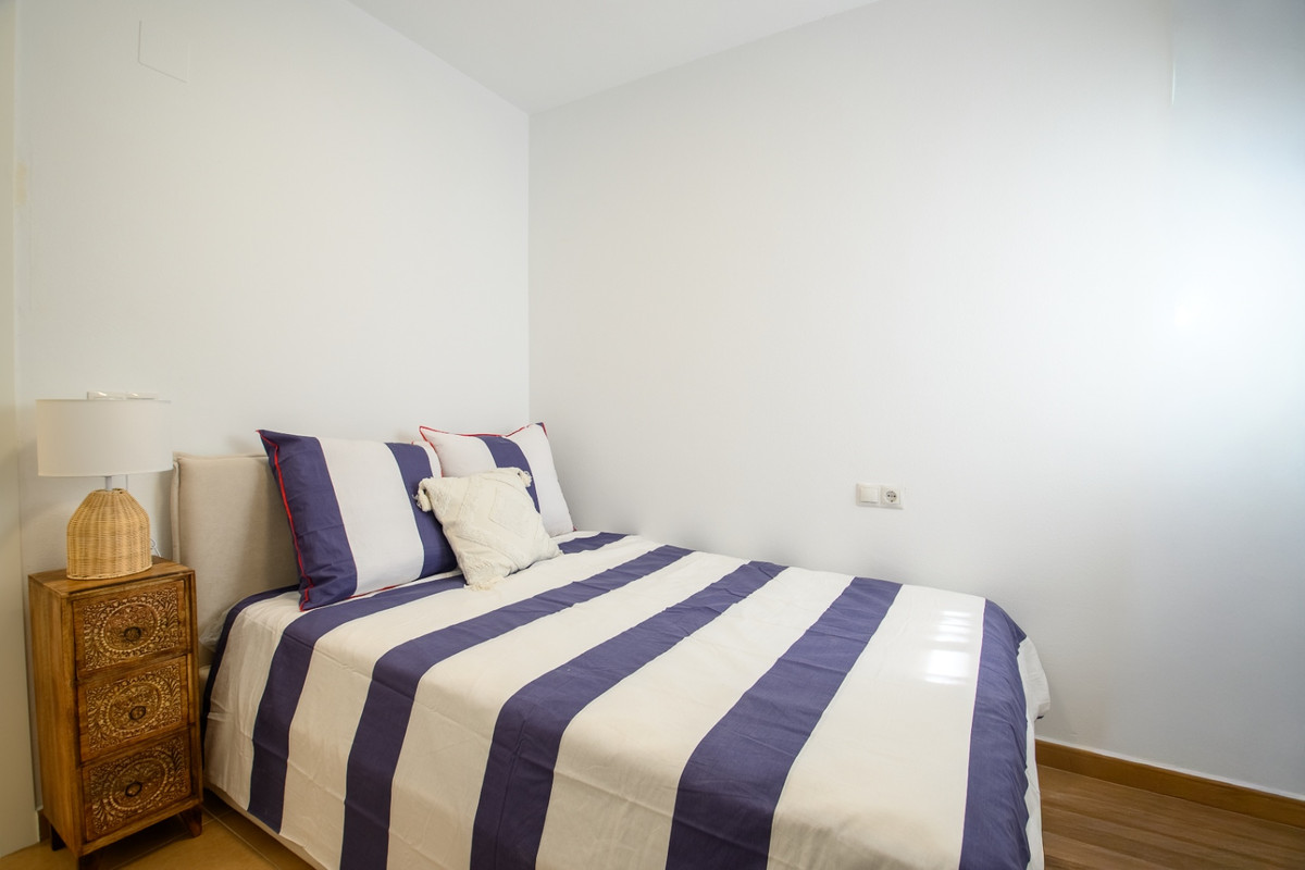 Se vende Apartamento Planta Media de 2 dormitorios en Costa Blanca, Alicante, España