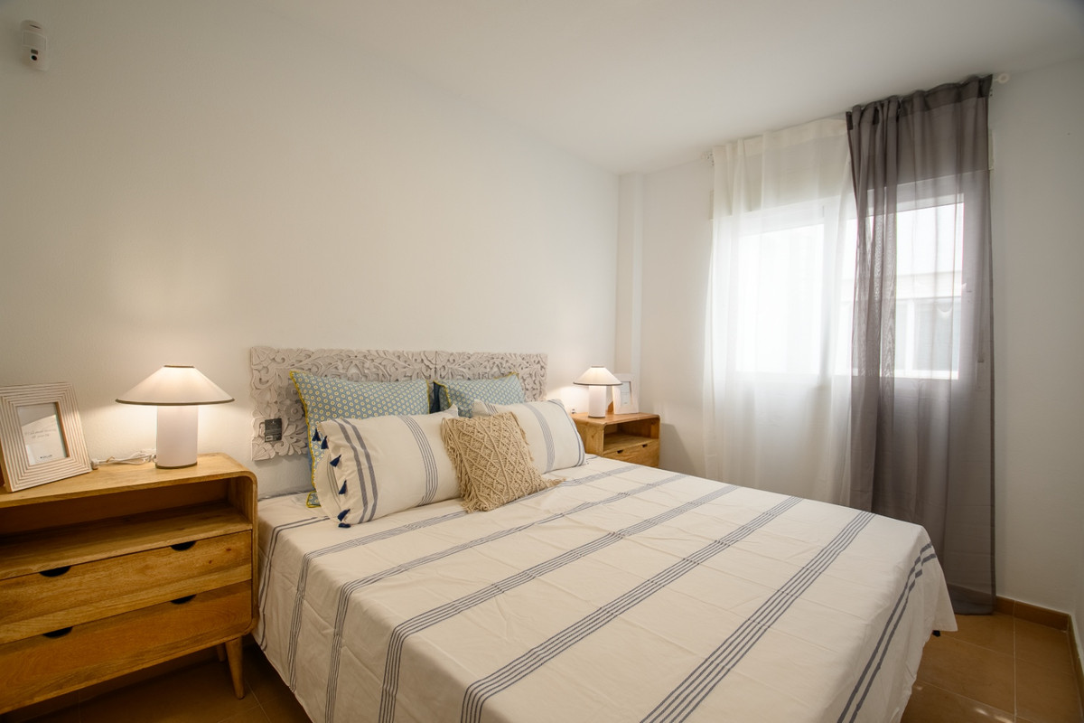 Se vende Apartamento Planta Media de 2 dormitorios en Costa Blanca, Alicante, España