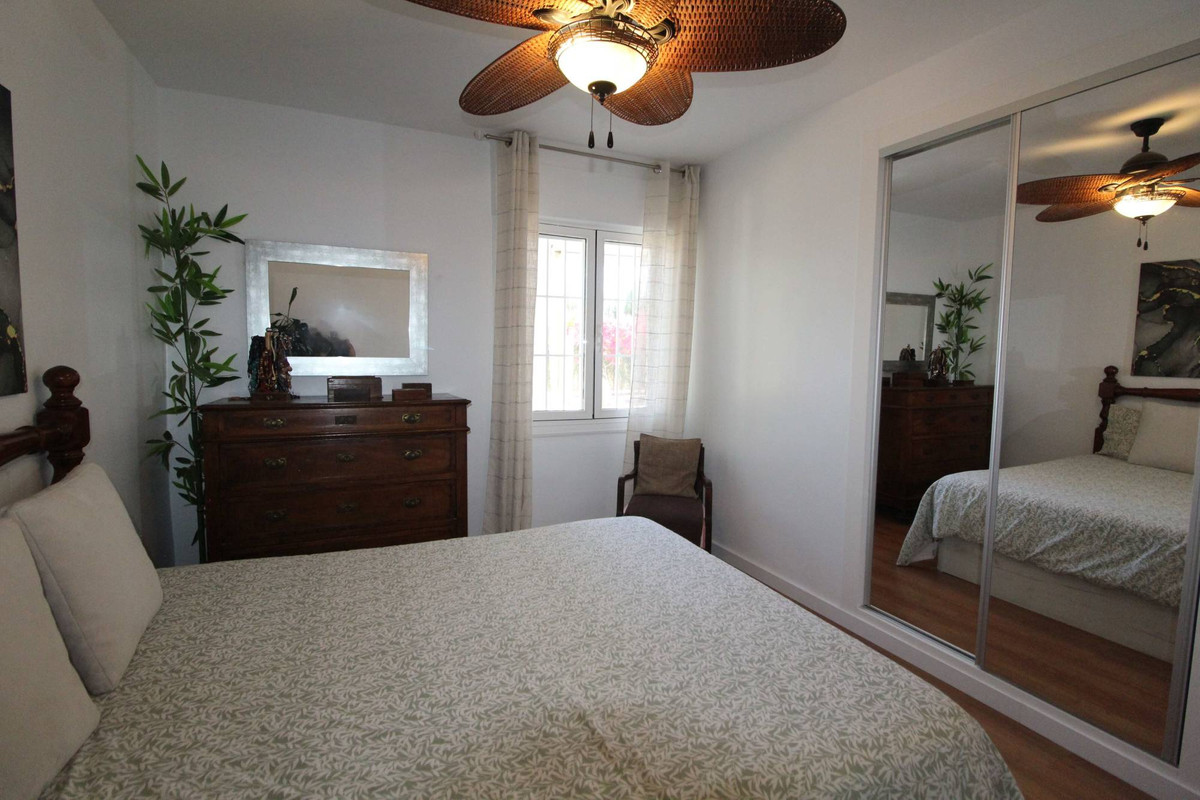 Se vende Villa - Chalet de 2 dormitorios en Costa Blanca, Alicante, España