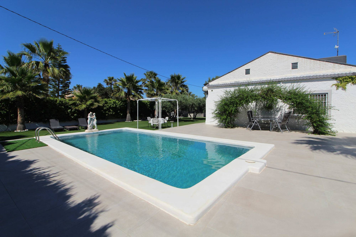 Se vende Villa - Chalet de 2 dormitorios en Costa Blanca, Alicante, España