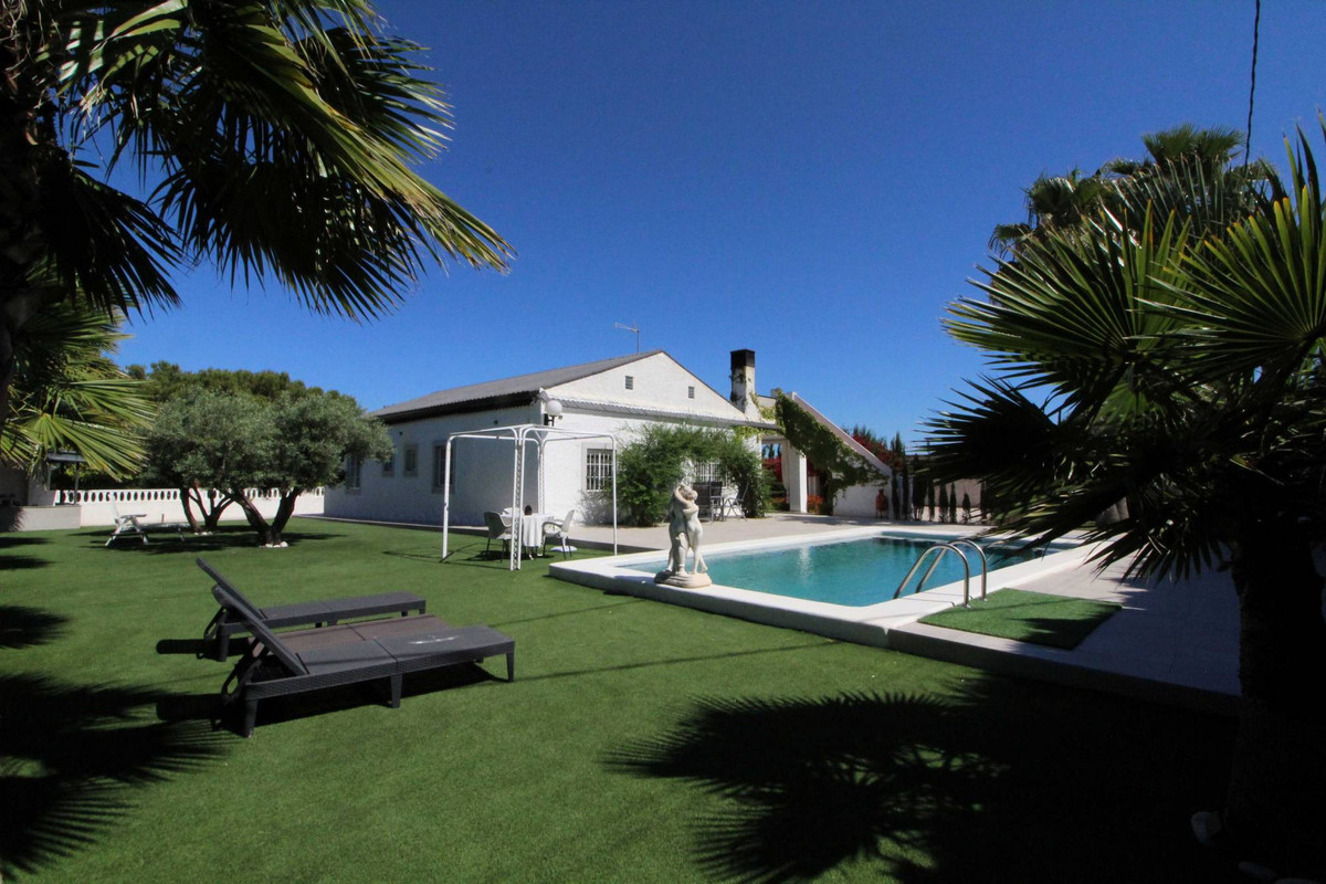Se vende Villa - Chalet de 2 dormitorios en Costa Blanca, Alicante, España
