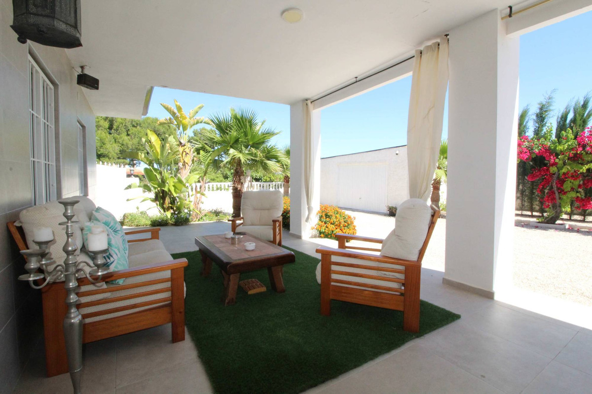 Se vende Villa - Chalet de 2 dormitorios en Costa Blanca, Alicante, España