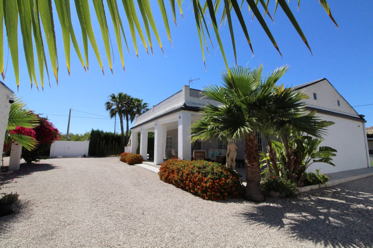 Se vende Villa - Chalet de 2 dormitorios en Costa Blanca, Alicante, España