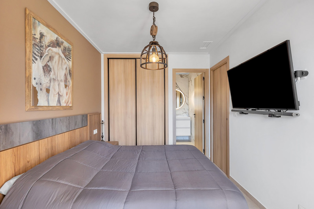 3 Bed Apartment for sale in Urbanización El Raso Costa Blanca, Alicante, Spain