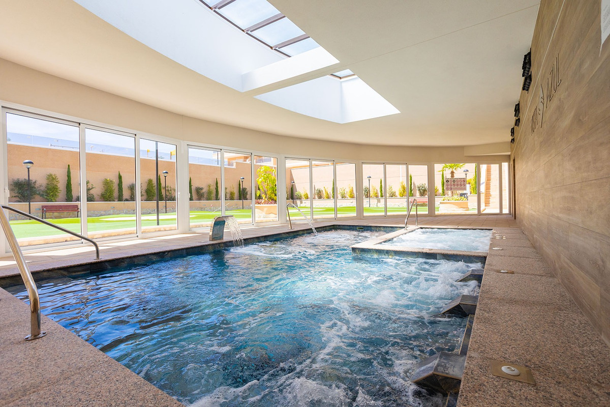 3 Bed Apartment for sale in Urbanización El Raso Costa Blanca, Alicante, Spain