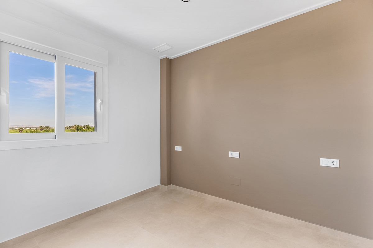 3 Bed Apartment for sale in Urbanización El Raso Costa Blanca, Alicante, Spain