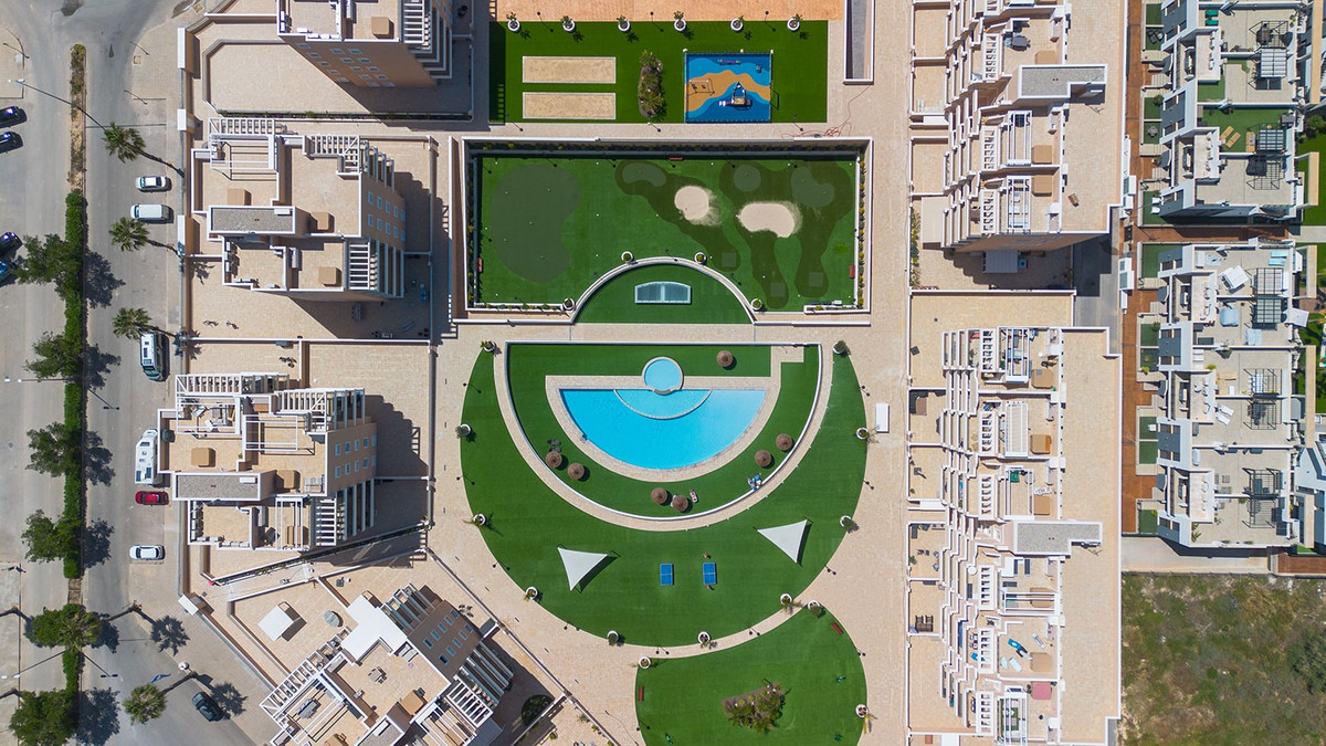 3 Bed Apartment for sale in Urbanización El Raso Costa Blanca, Alicante, Spain