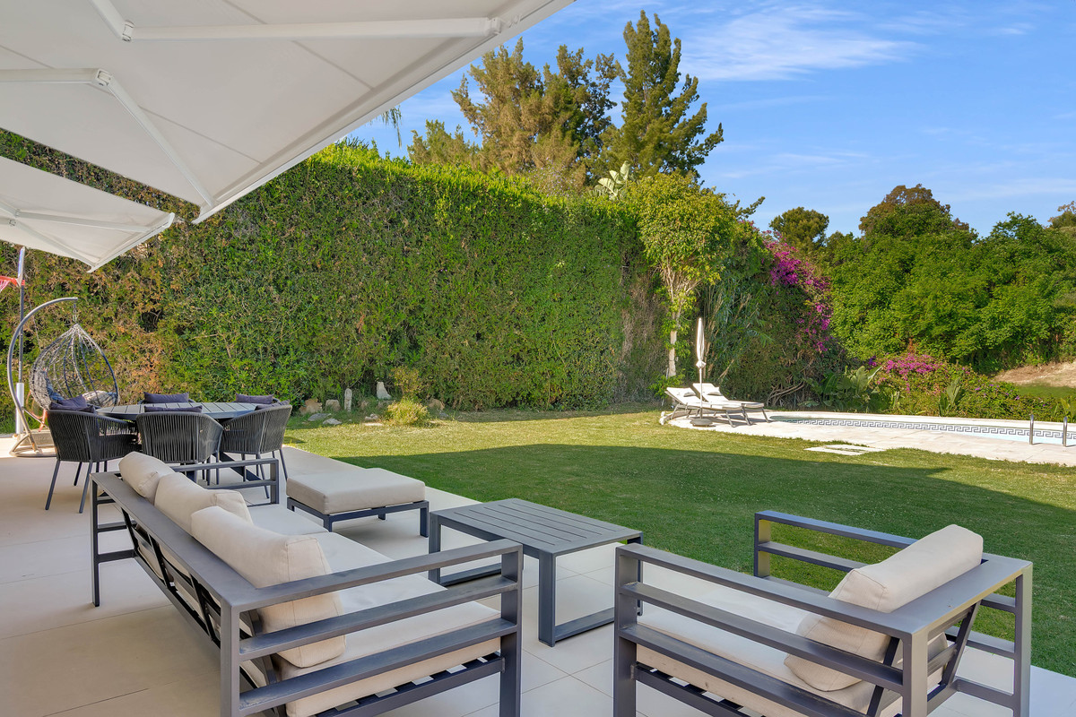Se vende Villa - Chalet de 4 dormitorios en Costa Del Sol, Málaga, España