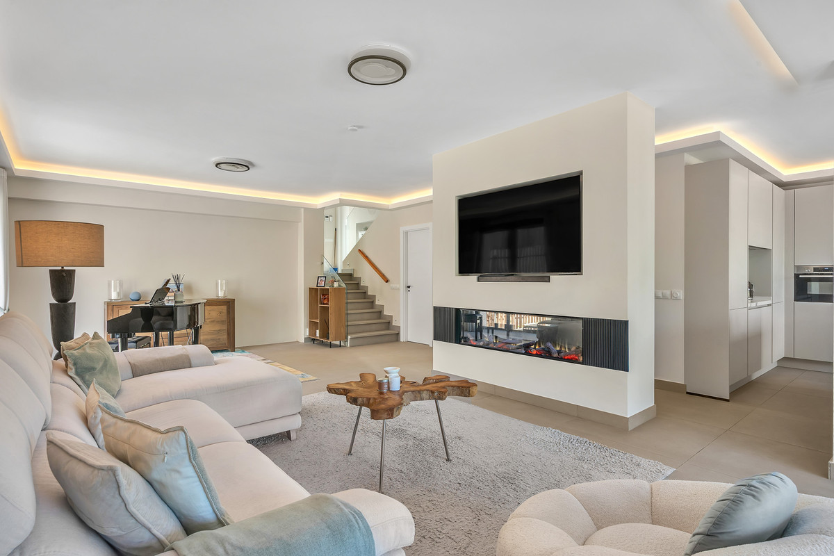 Se vende Villa - Chalet de 4 dormitorios en Costa Del Sol, Málaga, España
