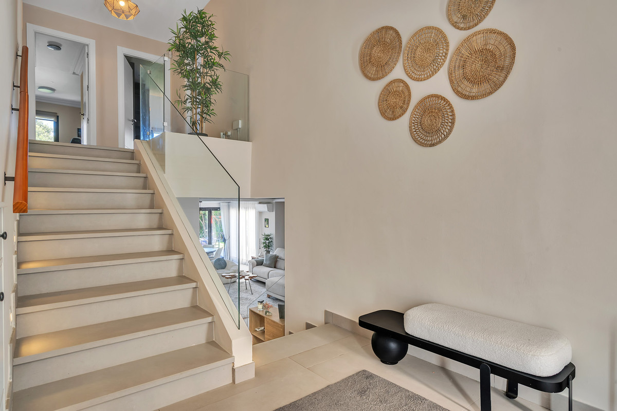 Se vende Villa - Chalet de 4 dormitorios en Costa Del Sol, Málaga, España