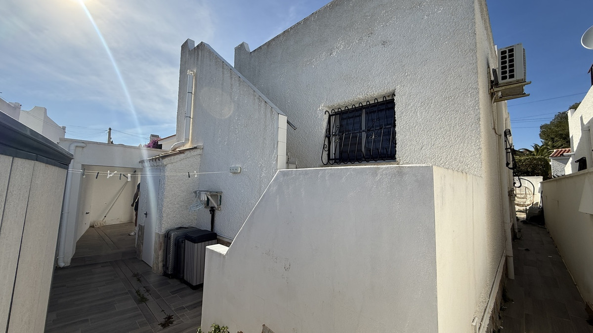 Se vende Villa - Chalet de 2 dormitorios en Costa Blanca, Alicante, España